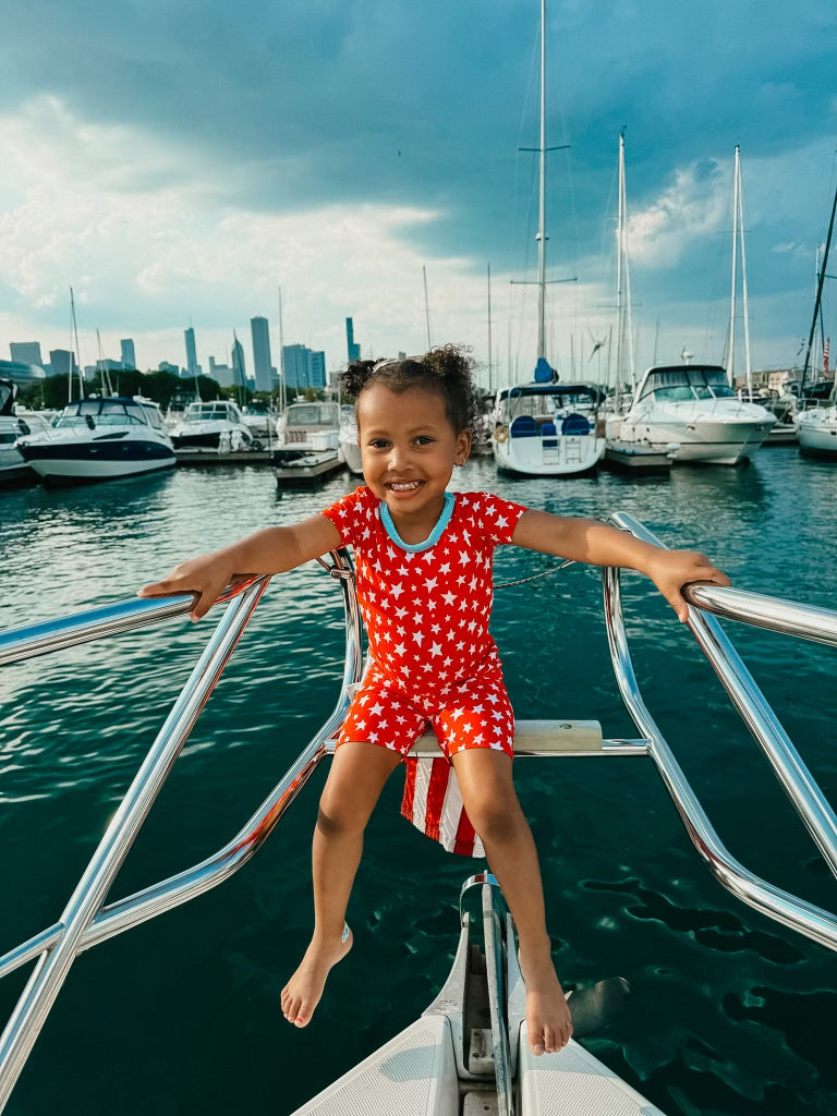 RED, WHITE & DREW TWO PIECE SHORT SLEEVE SET